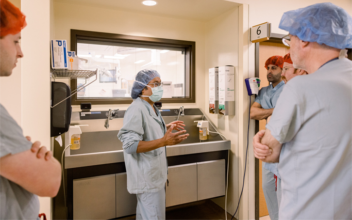 Dr. Jimenez briefs the Canadian doctors prior to surgery.